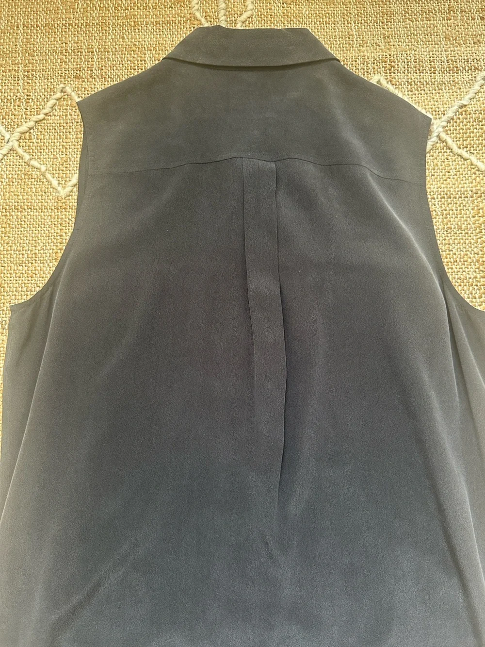 Equipment Washed Silk Sleeveless Blouse Button Down Gray Black Large